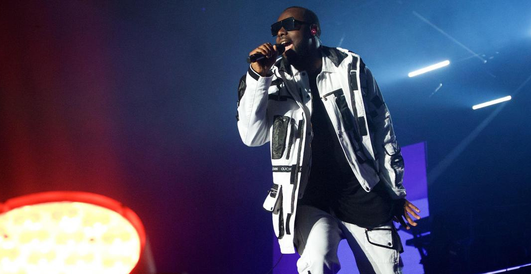 Emu Gims Fond En Larmes Pendant Son Concert Au Stade De France Video